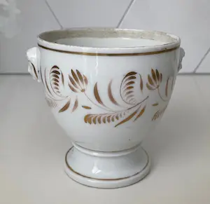 Niet of onleesbaar gesigneerd - Antieke 19e eeuwse porseleinen Koeler of Planter kopen? Bied vanaf 1!