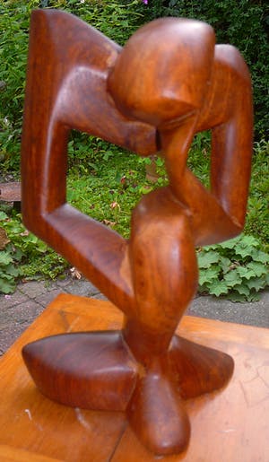 Niet of onleesbaar gesigneerd - 'Bezinning' -sculptuur, tropisch hardhout- kopen? Bied vanaf 10!