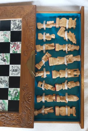 Curiosa - Vintage Chinees sierschaakspel kopen? Bied vanaf 50!