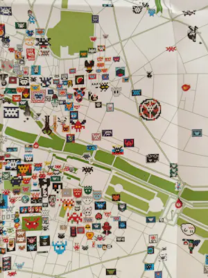 Buy Invader - Invasion de Paris n°28? Bid from 60!