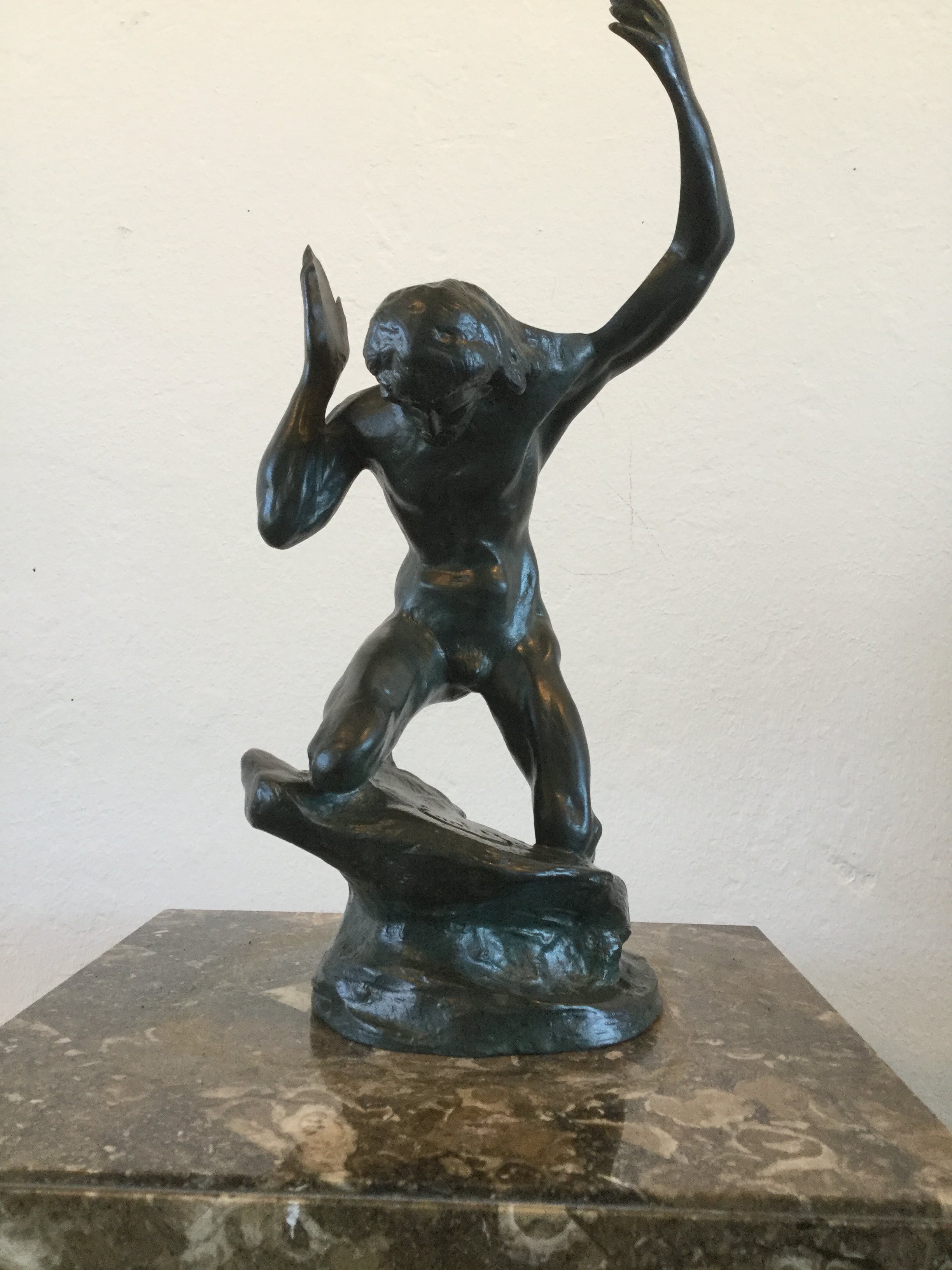 Buy Emile Baese - Bronzen sculptuur van Emile Baes,gesigneerd.? Bid from 525!