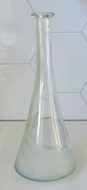 Niet of onleesbaar gesigneerd - O. Frey & Cie - Bern - Design karaf of wijnfles Paco verkocht voor € 1!