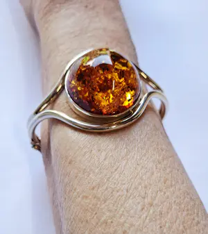 Ambachtelijke prachtige gold amber sterling zilveren armband kopen? Bied vanaf 125!
