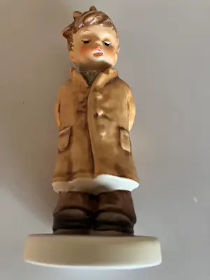 Porzellanfabrik W. Goebel - M.I. Hummel -Verlegen jongen 845 - TMK8 kopen? Bied vanaf 35!