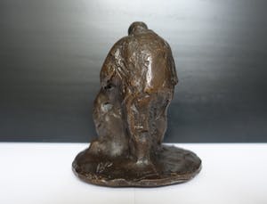 Theo van de Vathorst - "een helpende hand" brons. kopen? Bied vanaf 150!