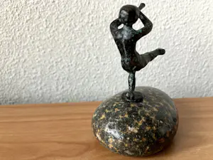 Niel Steenbergen - Prachtig bronzen beeldje van de Pan met de fluit. kopen? Bied vanaf 45!