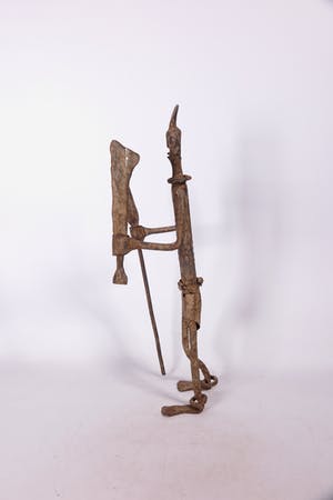 Fon - Zeldzaam beeld van ijzer, Strijder met een speer en een kapmes kopen? Bied vanaf 1!