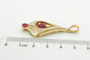 1420- Massief 18 krt goud en ca 0.50ct briljant druppelhanger kopen? Bied vanaf 440!