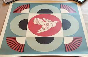 AcheterShepard Fairey - GEOMETRIC DOVE -BLUE- SIGNED OFFSET LITHOGRAPH? Enchérissez de 1!