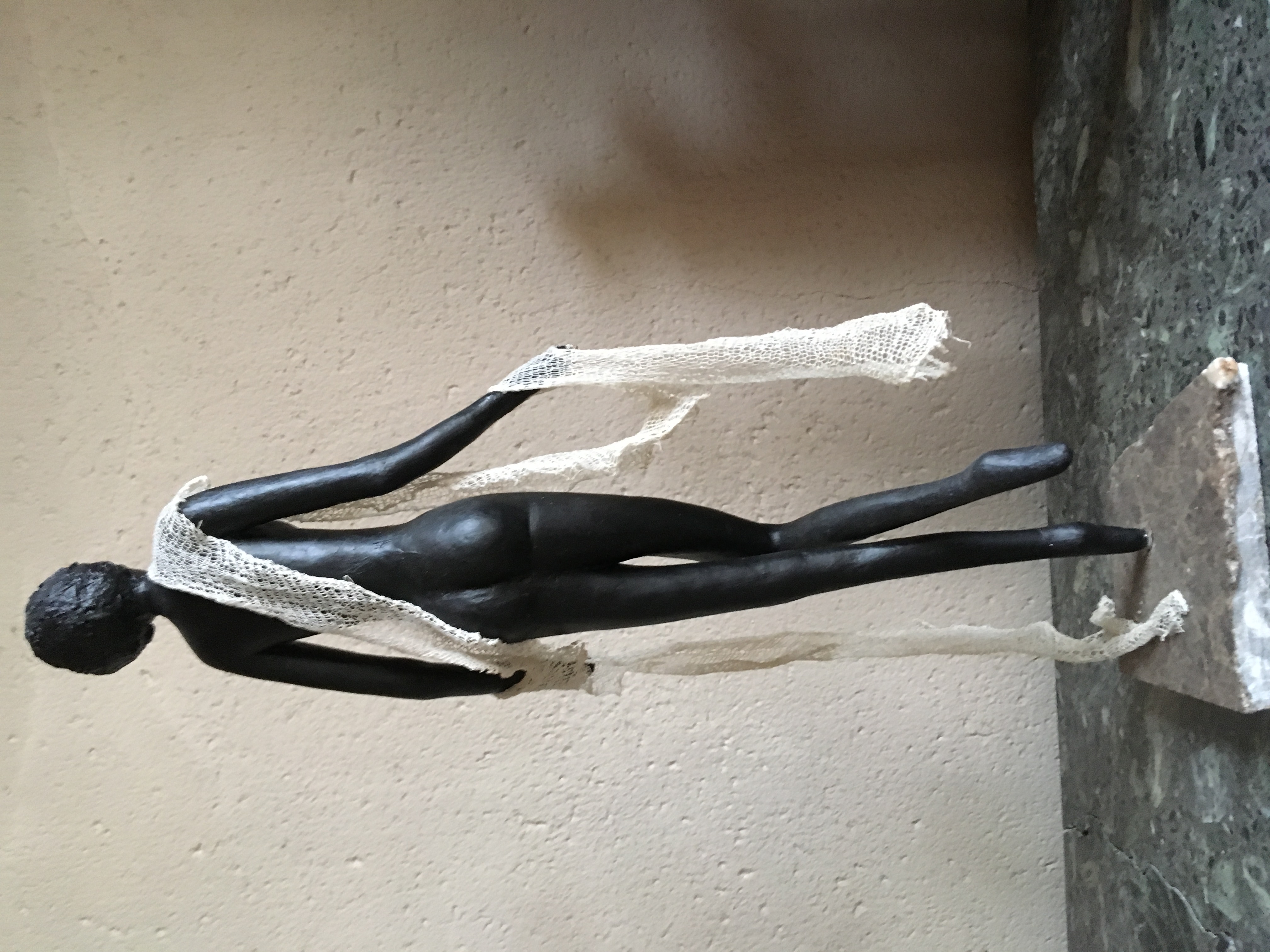 Niet of onleesbaar gesigneerd - Zwart naakt met sjaal kopen? Bied vanaf 1!