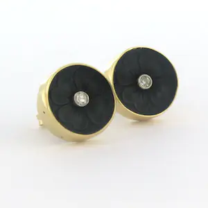 14k geel gouden oorknoppen bezet met onyx en bolsjewiek geslepen diamant 0.14ct kopen? Bied vanaf 280!