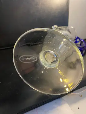 Borek Sipek - Mondgeblazen glazen schenkkannetje met luchtbellen en blauwe handgreep kopen? Bied vanaf 65!