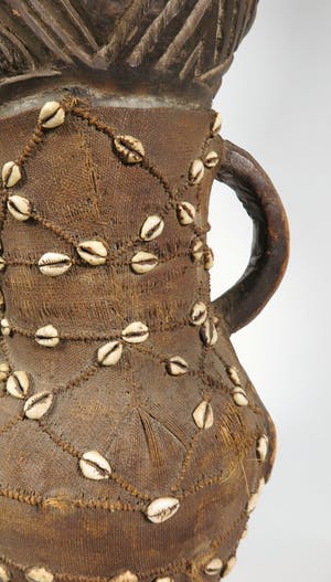 Afrikaans - Hout, leer, kaurischelpen, Trommel kopen? Bied vanaf 1!