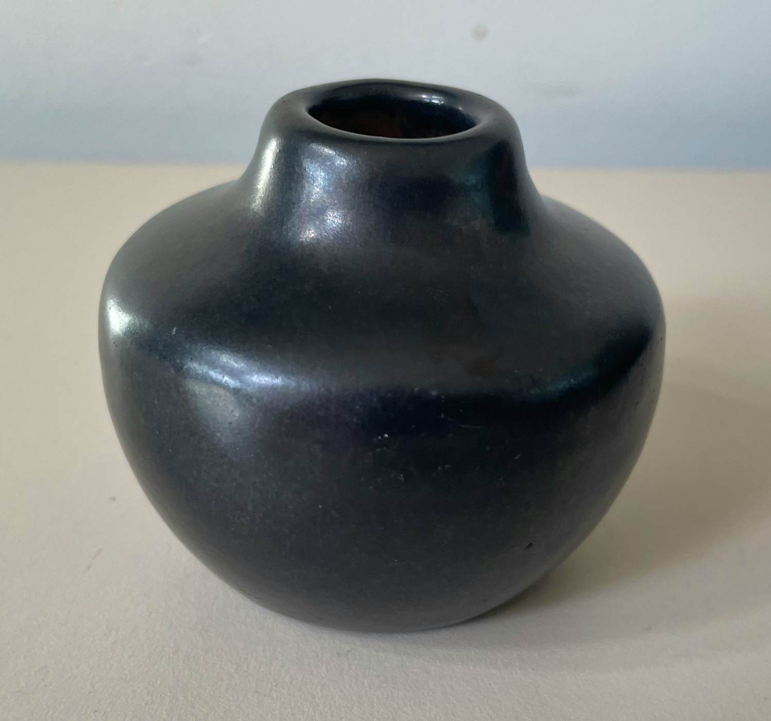 Mobach Keramiek - Miniatuur vaasje kopen? Bied vanaf 20!