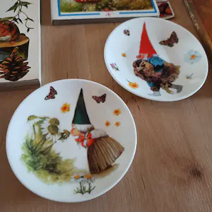 Rien Poortvliet - Zestal boeken + aardewerk en tekeningen, oudste item 1975 kopen? Bied vanaf 1!