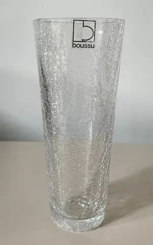 Niet of onleesbaar gesigneerd - Twee kristallen craquele vazen kopen? Bied vanaf 1!