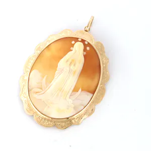 18k gouden camee hanger - afm 6.1 cm x 4.2 cm kopen? Bied vanaf 150!