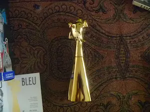 Pablo Picasso - naar - door Marina Picasso - bust of a woman kopen? Bied vanaf 1!