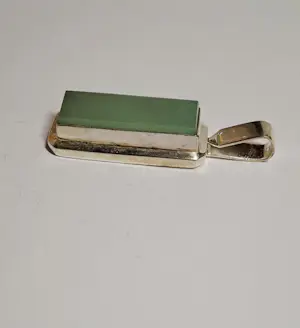 Buy Vintage Nieuwe  zilveren hanger  met  groen chrysoberyl chrysopraas? Bid from 55!