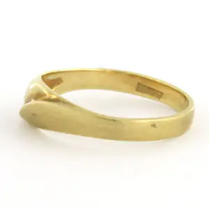 14k geelgouden ring bezet met briljant geslepen diamanten tot. 0.03ct kopen? Bied vanaf 210!