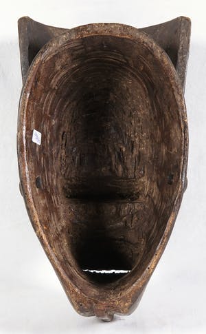 Chokwe - Pwo masker met een kroon op het hoofd kopen? Bied vanaf 1!