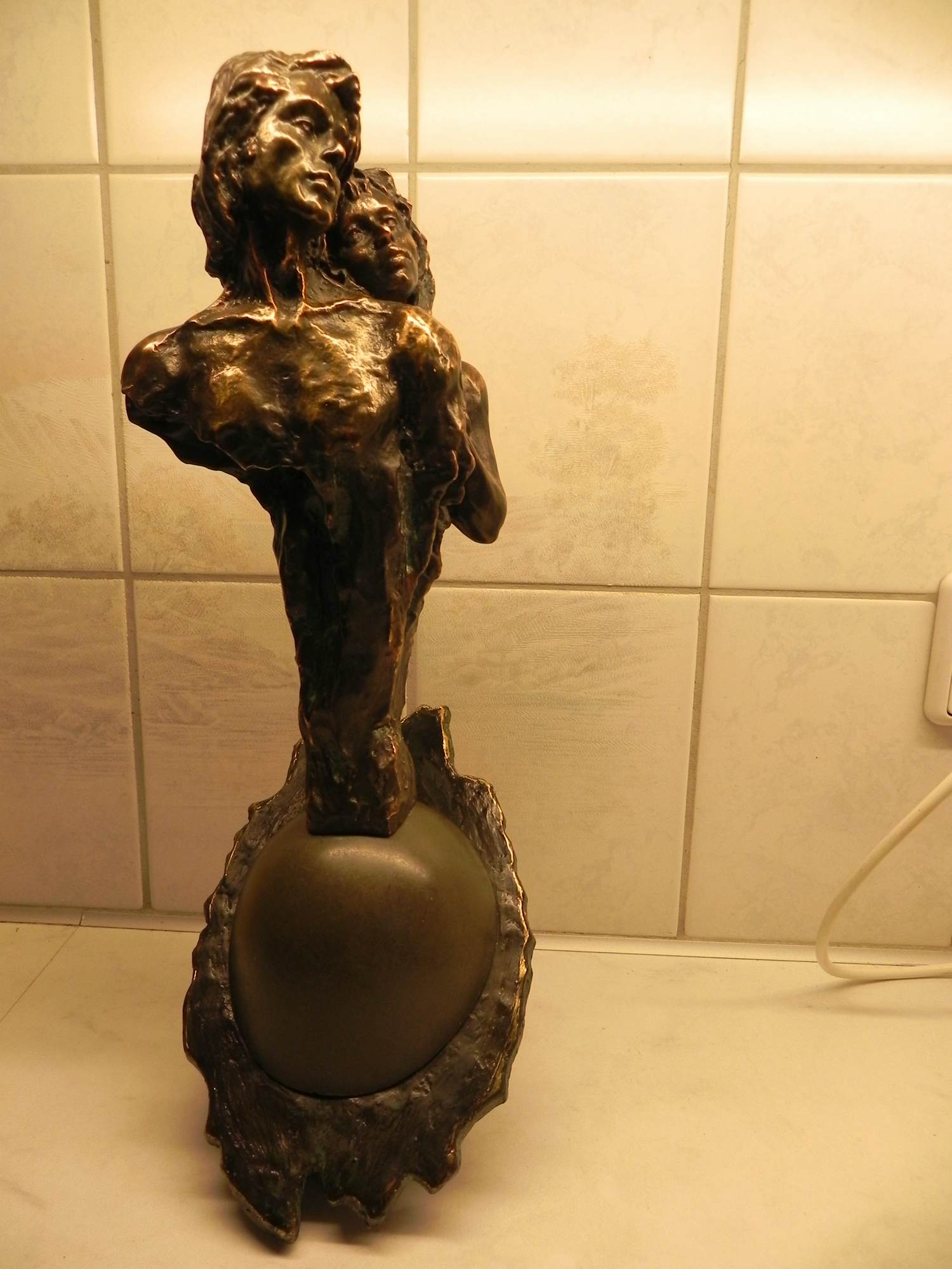 Andre Paor - Bronzen beeld jonge man en vrouw kopen? Bied vanaf 75!