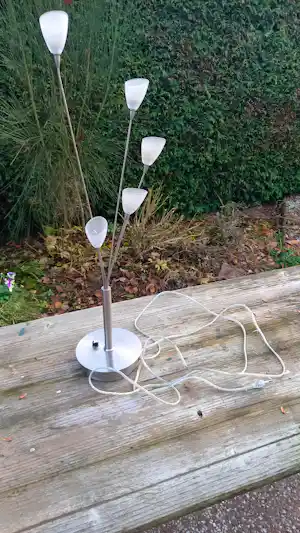Jan des Bouvrie - Kelkjes tafellamp verkocht voor € 30!