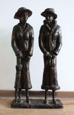 Adri de Waard - Beeld: 2 dames verkocht voor € 449!