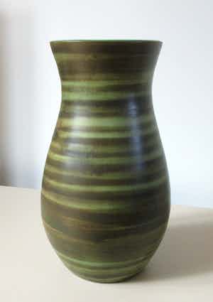 Niet of onleesbaar gesigneerd - Frank Carpay - Ambacht Volendam - Grote groene vaas verkocht voor € 1!