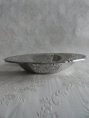 Alessi - Ronde brood / fruit schaal met ajour patroon kopen? Bied vanaf 1!