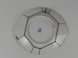 Niet of onleesbaar gesigneerd - Henry E Kelly Bells Glascow Pottery kopen? Bied vanaf 1!