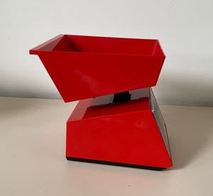 Niet of onleesbaar gesigneerd - Rode Space Age Keukenweegschaal van EKS kopen? Bied vanaf 1!