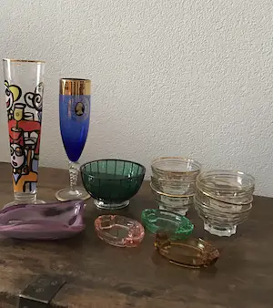 Maarten Vrolijk - Ritzenhoff glas , Bruno Posselt Tsjechië art Deco asbakjes etc. kaufen? Bieten Sie von 1!