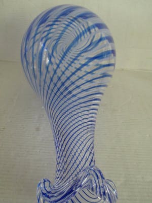 Niet of onleesbaar gesigneerd - Murano vaas met spiraal kopen? Bied vanaf 1!