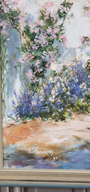 Ann Nosworthy - Tuin parkmuur en klassieke stenen schaal met fruit kopen? Bied vanaf 750!