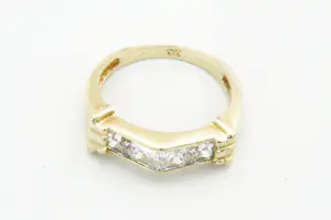90- Apart vormgegeven 14 Krt gouden fantasie ring met  4 princess cut zirkonen kopen? Bied vanaf 140!