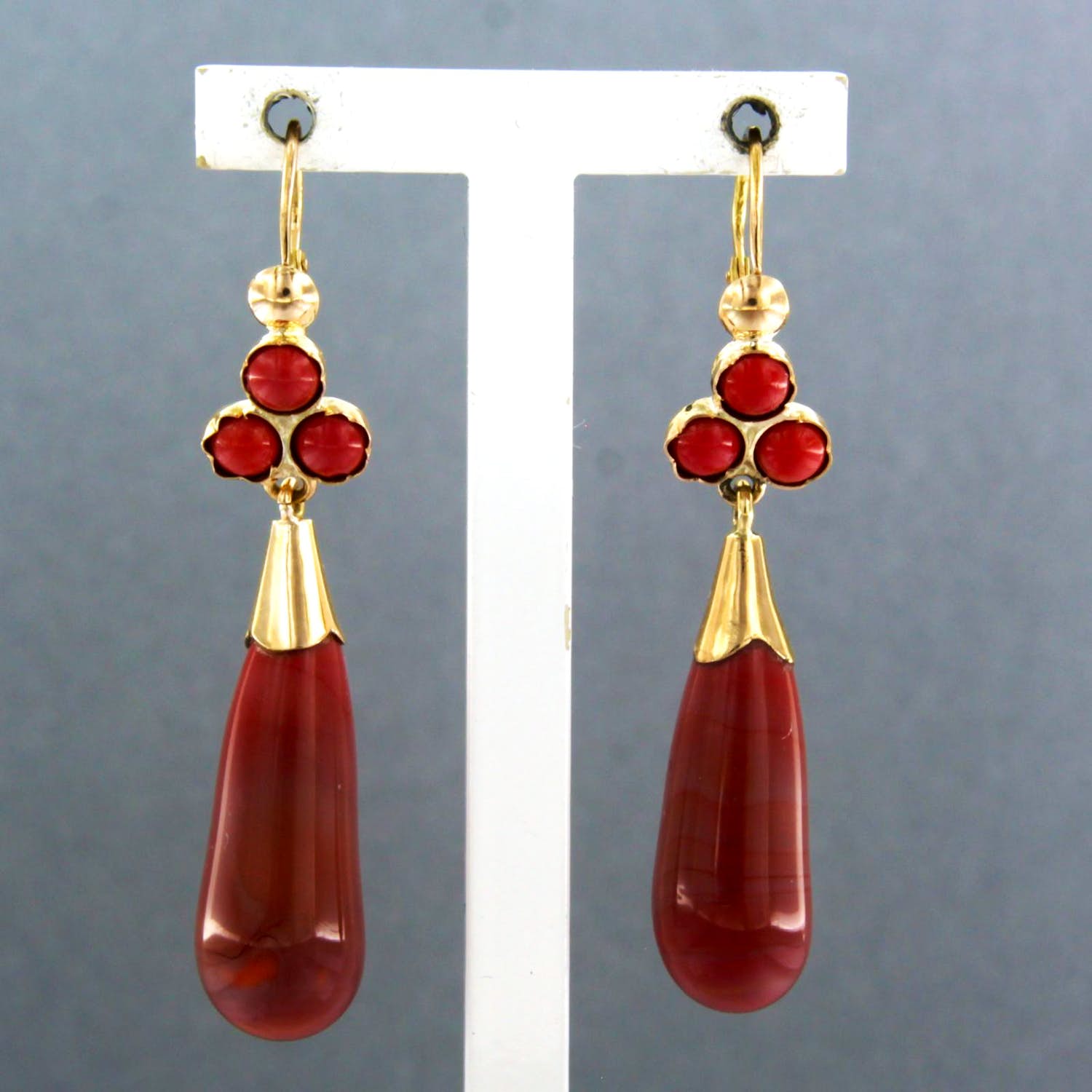 14k geel gouden oorhangers bezet met agaat kopen? Bied vanaf 230!