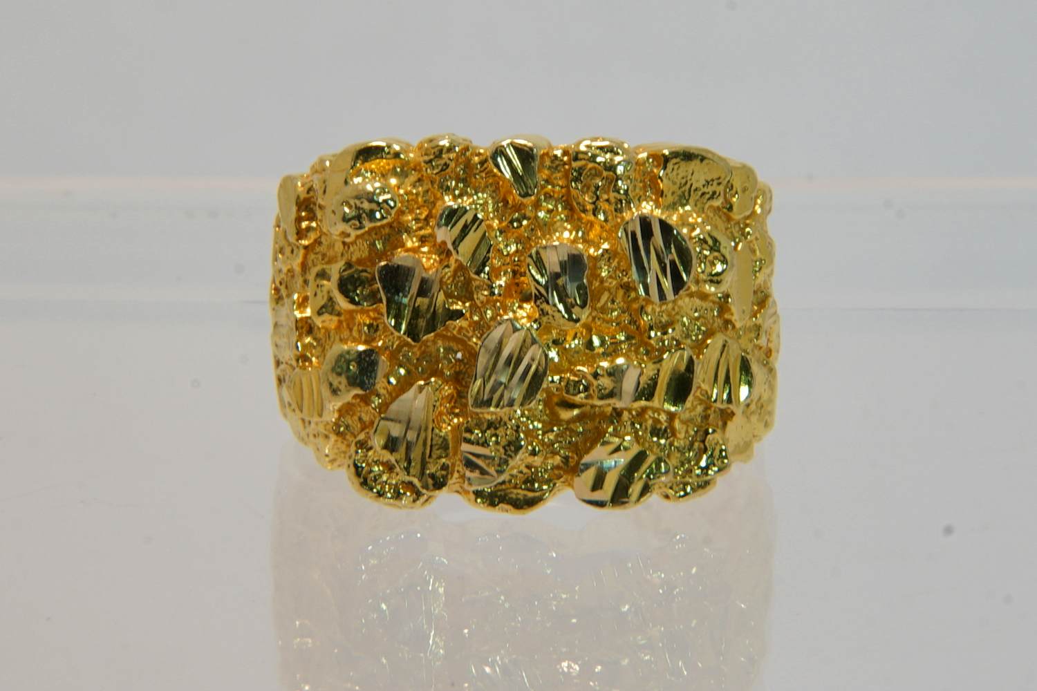 08 - Grote & zware Surinaamse 18 Krt geelgouden heren "nugget" ring verkocht voor € 1050!