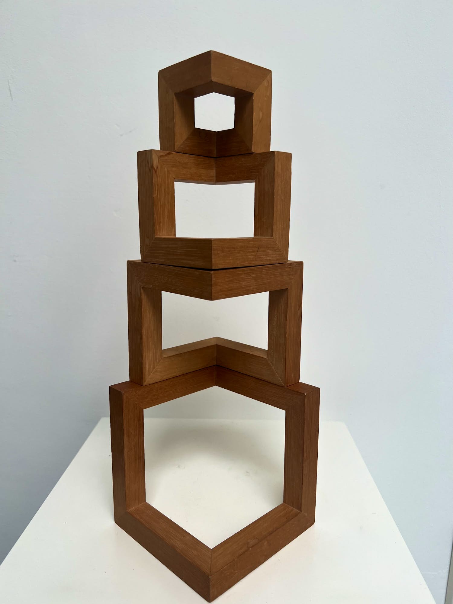 Hil Andringa - Houten sculptuur | 'zonder titel' verkocht voor € 1!