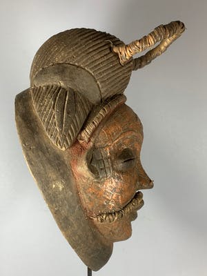 Punu - African female mask from the Punu - Gabon. kopen? Bied vanaf 65!