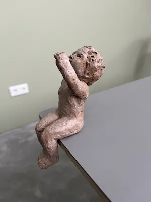 Anton Beijsens - Beeldjes - zittend kind kopen? Bied vanaf 25!