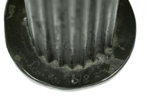 Renee van Leusden - Twee figuren in zuil 'Shelter' kopen? Bied vanaf 550!