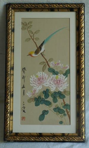 Niet of onleesbaar gesigneerd - Ingelijste gouache op zijde, Japan? China? , Vogel op bloemtak kopen? Bied vanaf 1!