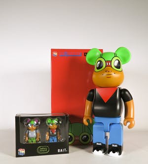 Hebru Brantley - Fly Boy Bearbrick 400% en 100% Flyboy & Lil Mama Bearbrick set kopen? Bied vanaf 1!