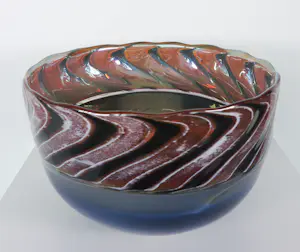 Richard Price - Glasobject / Zeer grote glazen kom of vaas met goud, rood en blauw kopen? Bied vanaf 250!