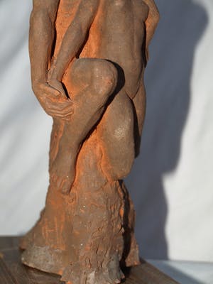 Niet of onleesbaar gesigneerd - Beeld van klei , Melodie , Rubinstein – 1941 – gesigneerd CH of HC kopen? Bied vanaf 1!