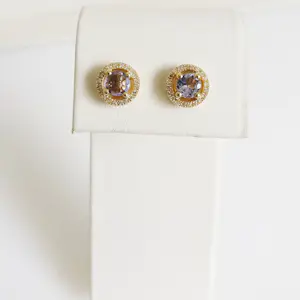AcheterOorbellen van tanzaniet met een diamanten halo.? Enchérissez de 700!