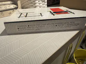 Gerrit Rietveld - Modellbausatz 1:6 Stuhl rot und blau kopen? Bied vanaf 120!