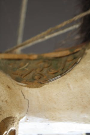 Niet of onleesbaar gesigneerd - Antiek Polychroom beschilderd marionetten paard kopen? Bied vanaf 1!