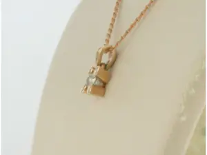 14k rosé gouden collier en solitair hanger met Bolsjewiek geslepen diamant kopen? Bied vanaf 260!